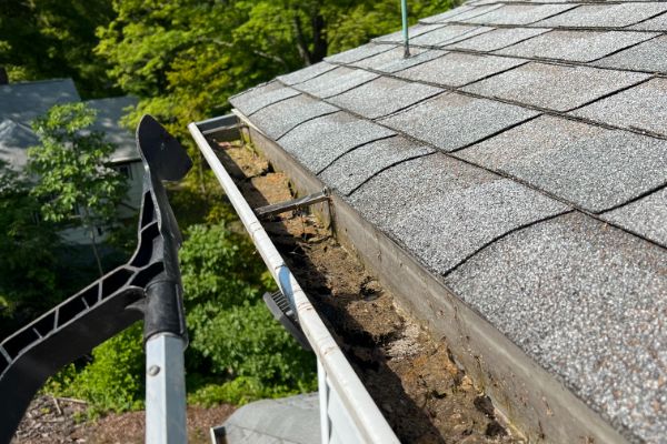 Gutter Cleaning Company Near Me in New Haven County 4